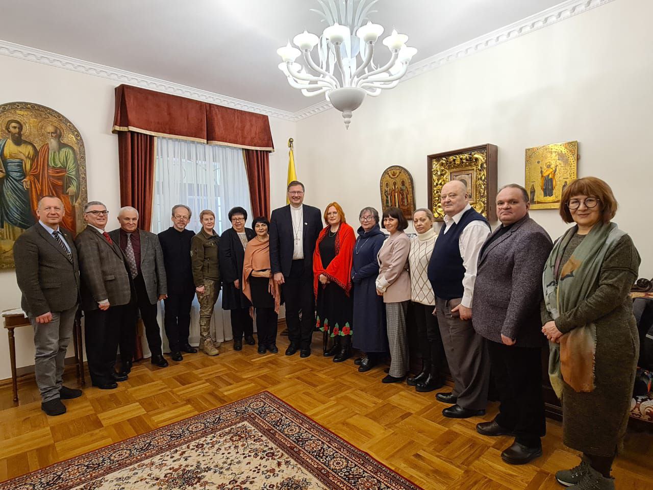 photo 5463305040711246671 y