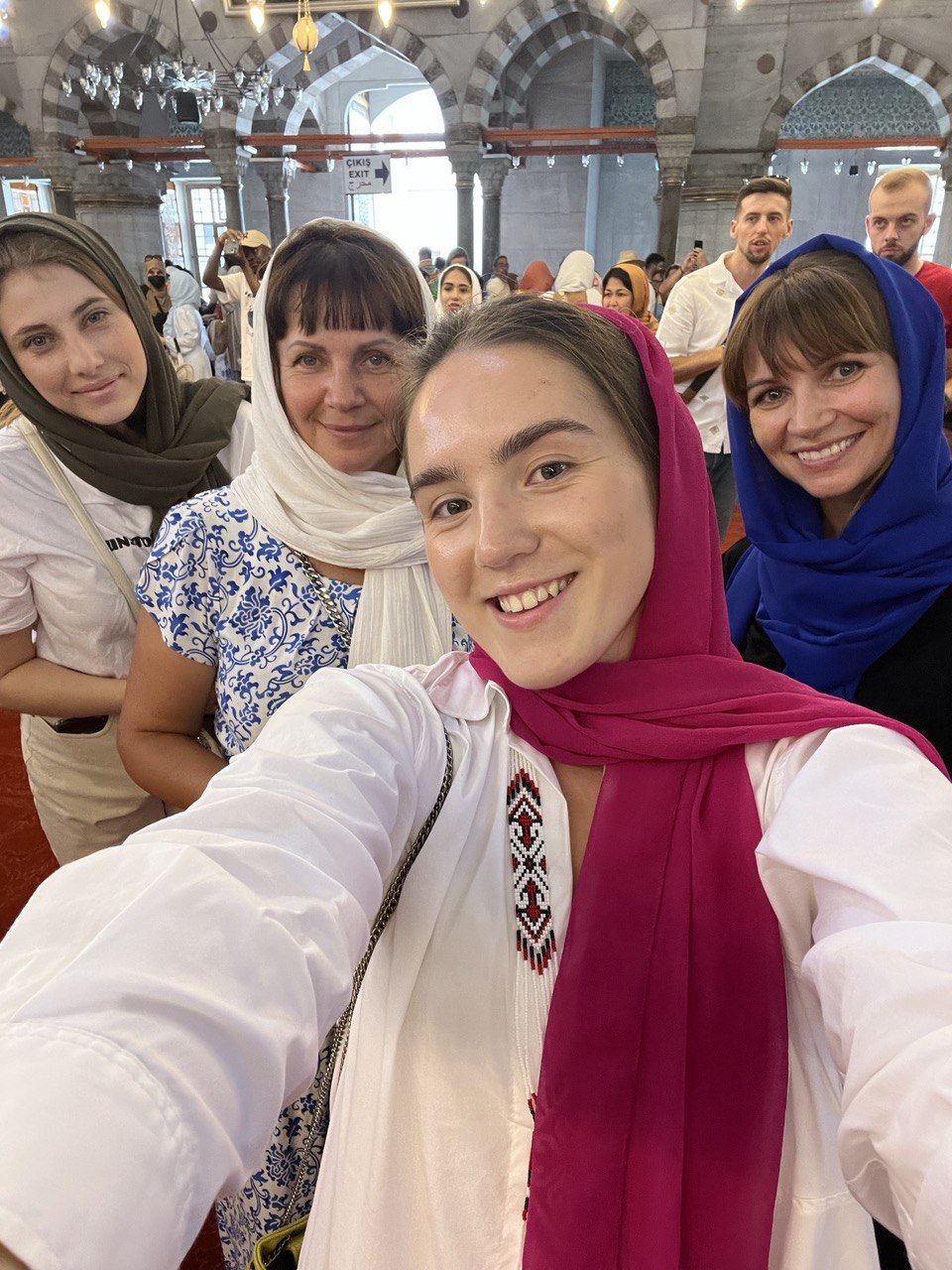 photo 5366526478205963761 y