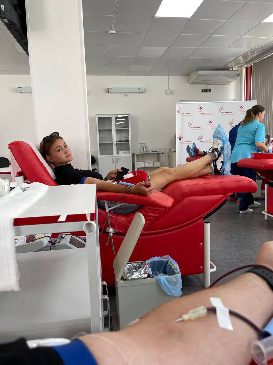 photo 5368312553240906271 y